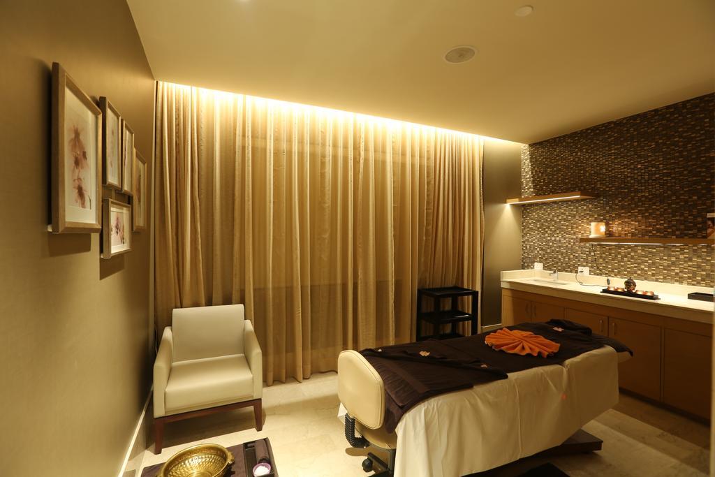 Feathers- A Radha Hotel, Hotel Chennai