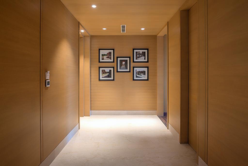 Hotel Feathers- A Radha Hotel, 5*
